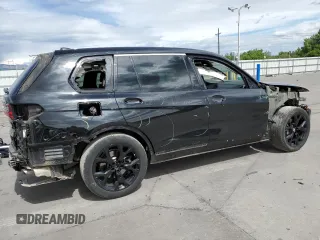 2022 BMW X7 xDrive40i z VIN 5UXCW2C01N9J33094, wystawiony jako Copart lot #57254975 z przebiegiem 26 145 mil mil oraz Szkoda całkowita • Salvage title. Historia ofert i sprzedaży dostępna na DreamBid. Obrazek 3.