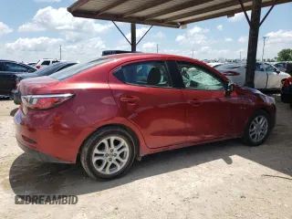 2016 Scion iA z VIN 3MYDLBZV5GY140680, wystawiony jako Copart lot #52776533 z przebiegiem 83 859 mil mil oraz . Historia ofert i sprzedaży dostępna na DreamBid. Obrazek 3.