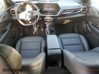 2025 Chevrolet Trax 2RS with VIN KL77LJEPXSC067060, listed as a Copart auction lot 52561575 with 720 mi miles and Salvage Title. Bid and sale history available at carsss.com. Image 8.