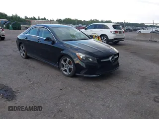 2018 Mercedes-Benz CLA 250 z VIN WDDSJ4GB0JN689861, wystawiony jako IAAI lot #42539377 z przebiegiem 55 611 mil mil oraz . Historia ofert i sprzedaży dostępna na DreamBid. Obrazek 1.