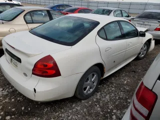 2008 Pontiac Grand Prix with VIN 2G2WP552881175999, listed as a Copart auction lot 48773115 with 0 mi miles and Salvage Title. Bid and sale history available at carsss.com. Image 3.
