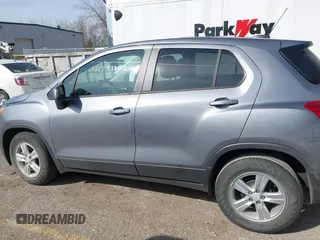 2020 Chevrolet Trax LS with VIN 3GNCJKSB2LL323579, listed as a IAAI auction lot 41791102 with 25,871 mi miles. Bid and sale history available at carsss.com. Image 14.