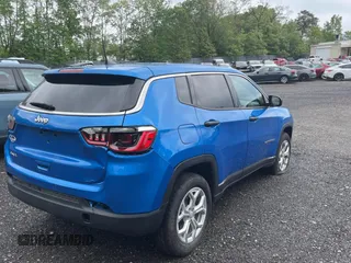 2025 Jeep Compass Sport with VIN 3C4NJDAN5ST528384, listed as a Copart auction lot 56180685 with 4,982 mi miles and Salvage title. Bid and sale history available at DreamBid. Image 4.
