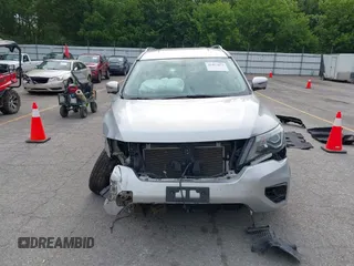 2017 Nissan Pathfinder SV z VIN 5N1DR2MM0HC619400, wystawiony jako IAAI lot #42457072 z przebiegiem 159 839 mil mil oraz . Historia ofert i sprzedaży dostępna na DreamBid. Obrazek 13.