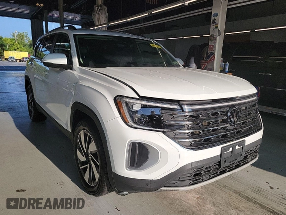 2024 Volkswagen Atlas SE with VIN 1V2HR2CA0RC565397, listed as a IAAI auction lot 42850634 with 20,499 mi miles and . Bid and sale history available at DreamBid. Image 18.