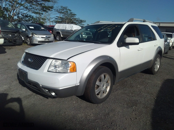 2007 Ford Freestyle SEL with VIN 1FMDK05107GA00011, listed as a IAAI auction lot 39013586 with 110,056 mi miles. Bid and sale history available at carsss.com. Image 17.