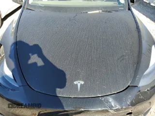 2024 Tesla Model Y Performance z VIN 7SAYGDEF4RF064207, wystawiony jako Copart lot #49477615 z przebiegiem Nie podano mil oraz Czysty tytuł • Clean title. Historia ofert i sprzedaży dostępna na DreamBid. Obrazek 11.