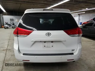 2011 Toyota Sienna XLE with VIN 5TDDK3DC6BS026183, listed as a Copart auction lot 51913375 with 149,396 mi miles and Clean Title. Bid and sale history available at carsss.com. Image 6.