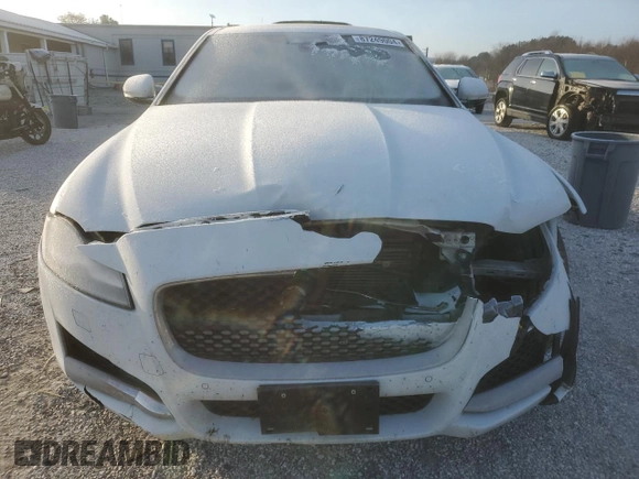 2017 Jaguar XF 20d Prestige with VIN SAJBE4BN3HCY46435, listed as a Copart auction lot 87249004 with 85,378 mi miles and Salvage Title. Bid and sale history available at carsss.com. Image 5.