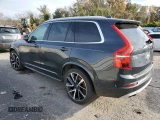 2021 Volvo XC90 Momentum with VIN YV4A221K4M1704449, listed as a Copart auction lot 80395884 with 0 mi miles and Salvage Title. Bid and sale history available at carsss.com. Image 2.