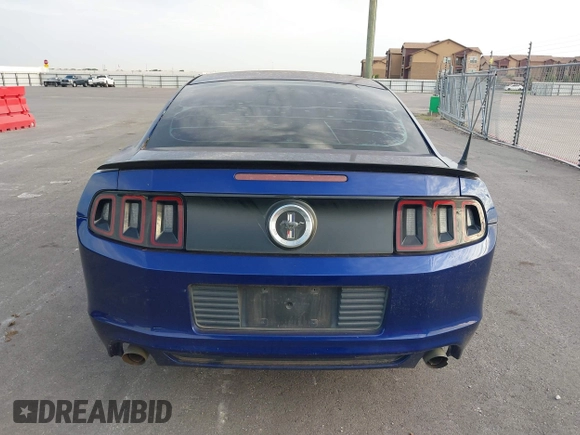 2014 Ford Mustang V6 z VIN 1ZVBP8AM7E5287817, wystawiony jako IAAI lot #42642851 z przebiegiem 203 384 mil mil oraz . Historia ofert i sprzedaży dostępna na DreamBid. Obrazek 16.