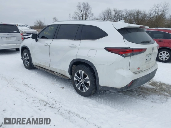 2024 Toyota Highlander LE with VIN 5TDKDRAH8RS537537, listed as a IAAI auction lot 41312425 with 194,008 mi miles and . Bid and sale history available at DreamBid. Image 3.