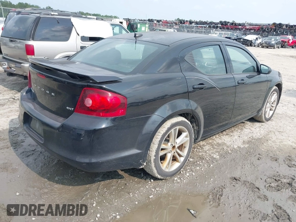 2012 Dodge Avenger SXT z VIN 1C3CDZCB0CN312611, wystawiony jako IAAI lot #42408352 z przebiegiem 191 865 mil mil oraz . Historia ofert i sprzedaży dostępna na DreamBid. Obrazek 4.