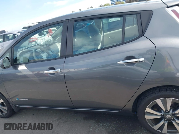 2017 Nissan LEAF S with VIN 1N4BZ0CP1HC302579, listed as a IAAI auction lot 41920542 with 37,462 mi miles. Bid and sale history available at carsss.com. Image 14.