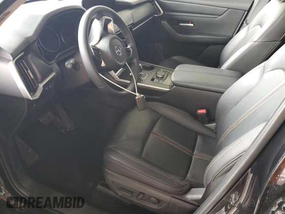 2024 Mazda CX-90 Select z VIN JM3KKAHDXR1163947, wystawiony jako Copart lot #56225205 z przebiegiem 22 340 mil mil oraz Czysty tytuł • Clean title. Historia ofert i sprzedaży dostępna na DreamBid. Obrazek 7.