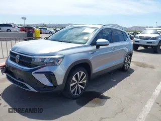 2022 Volkswagen Taos SE с VIN 3VVRX7B20NM100096, выставлен на аукционе IAAI как лот 42146351 с пробегом 17 522 миль миль и . История ставок и продаж доступна на DreamBid. Изображение 2.