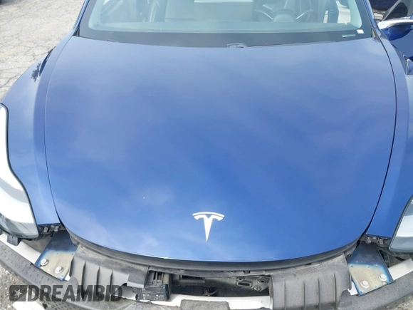 2020 Tesla Model 3 Standard Range Plus z VIN 5YJ3E1EA8LF785010, wystawiony jako IAAI lot #42130951 z przebiegiem 90 072 mil mil oraz . Historia ofert i sprzedaży dostępna na DreamBid. Obrazek 10.