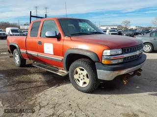 2001 Chevrolet Silverado 1500 LT with VIN 2GCEK19T511357232, listed as a IAAI auction lot 41444790 with 203,262 mi miles. Bid and sale history available at carsss.com. Image 1.