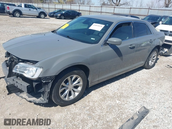2019 Chrysler 300 Touring with VIN 2C3CCAAG0KH564997, listed as a IAAI auction lot 41852876 with 39,219 mi miles. Bid and sale history available at carsss.com. Image 23.
