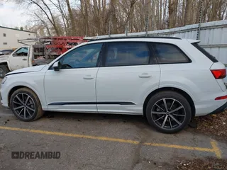 2022 Audi Q7 Premium Plus with VIN WA1LXBF75ND017721, listed as a IAAI auction lot 40819509 with 33,234 mi miles and . Bid and sale history available at DreamBid. Image 15.