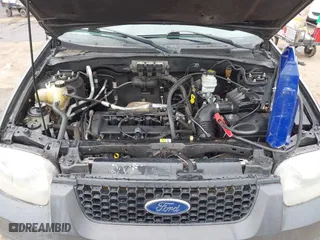 2006 Ford Escape XLS with VIN 1FMYU92ZX6KB10330, listed as a IAAI auction lot 41855529 with 249,548 mi miles. Bid and sale history available at carsss.com. Image 10.