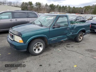 1998 GMC Sonoma with VIN 1GTCS1443W8522531, listed as a Copart auction lot 50527175 with 120,687 mi miles and Salvage Title. Bid and sale history available at carsss.com. Image 1.