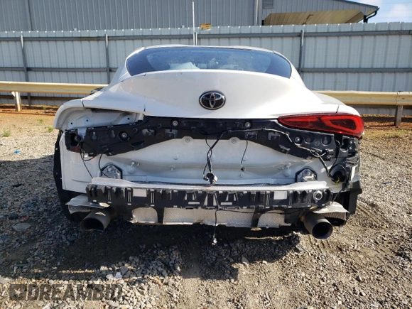 2021 Toyota Supra 3.0 z VIN WZ1DB0C03MW041279, wystawiony jako Copart lot #56318605 z przebiegiem 15 704 mil mil oraz Szkoda całkowita • Salvage title. Historia ofert i sprzedaży dostępna na DreamBid. Obrazek 10.