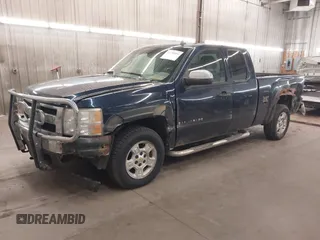 2008 Chevrolet Silverado 1500 LTZ with VIN 2GCEK19J081245477, listed as a IAAI auction lot 41754954 with 220,214 mi miles. Bid and sale history available at carsss.com. Image 2.