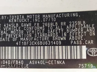 2011 Toyota Camry LE z VIN 4T1BF3EK6BU631409, wystawiony jako IAAI lot #42313431 z przebiegiem 117 409 mil mil oraz . Historia ofert i sprzedaży dostępna na DreamBid. Obrazek 9.