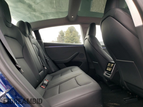 2025 Tesla Model 3 Long Range with VIN 5YJ3E1EA7SF889678, listed as a Copart auction lot 42952045 with 521 mi miles and Salvage Title. Bid and sale history available at DreamBid. Image 10.