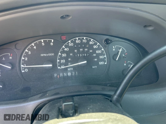 2003 Ford Ranger XL with VIN 1FTYR10D53PB83005, listed as a Copart auction lot 56697615 with 173,767 mi miles and Clean Title. Bid and sale history available at DreamBid. Image 8.