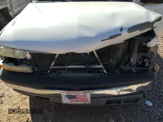 2000 Chevrolet Suburban LT with VIN 3GNFK16T8YG107341, listed as a Copart auction lot 44074375 with 0 mi miles and Salvage Title. Bid and sale history available at carsss.com. Image 12.