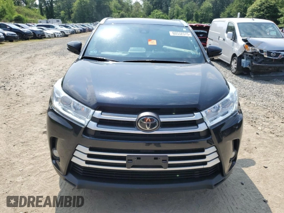 2017 Toyota Highlander XLE with VIN 5TDJZRFH9HS461668, listed as a Copart auction lot 60532375 with 82,923 mi miles and Salvage title. Bid and sale history available at DreamBid. Image 5.