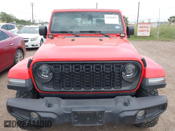 2024 Jeep Gladiator Sport with VIN 1C6HJTAG5RL101616, listed as a IAAI auction lot 42156992 with 31,824 mi miles and . Bid and sale history available at DreamBid. Image 6.