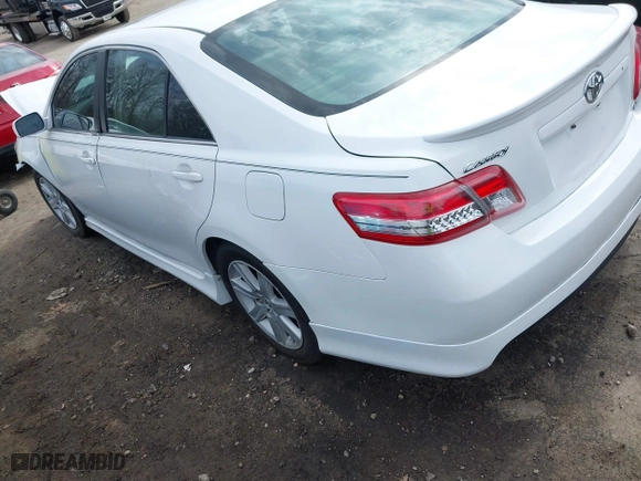2011 Toyota Camry LE with VIN 4T1BK3EK7BU626795, listed as a IAAI auction lot 41650243 with 150,697 mi miles. Bid and sale history available at carsss.com. Image 3.