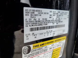 2024 Lincoln Navigator Reserve z VIN 5LMJJ3LG8REL11292, wystawiony jako Copart lot #57487925 z przebiegiem 29 200 mil mil oraz Szkoda całkowita • Salvage title. Historia ofert i sprzedaży dostępna na DreamBid. Obrazek 14.