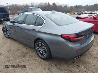 2021 BMW 5 Series 530i xDrive with VIN WBA13BJ05MWX32274, listed as a IAAI auction lot 41903090 with 43,729 mi miles and . Bid and sale history available at DreamBid. Image 3.