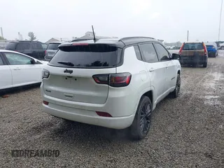 2023 Jeep Compass (RED) Edition z VIN 3C4NJDCN0PT524005, wystawiony jako IAAI lot #42628948 z przebiegiem 34 737 mil mil oraz . Historia ofert i sprzedaży dostępna na DreamBid. Obrazek 4.