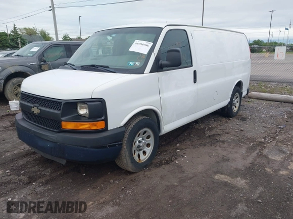 2013 Chevrolet Express Cargo z VIN 1GCSGAFX0D1171717, wystawiony jako IAAI lot #41996946 z przebiegiem 198 354 mil mil oraz . Historia ofert i sprzedaży dostępna na DreamBid. Obrazek 21.