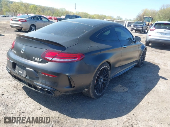 2019 Mercedes-Benz C 63 S AMG with VIN WDDWJ8HBXKF845181, listed as a IAAI auction lot 42147743 with 39,430 mi miles and . Bid and sale history available at DreamBid. Image 4.