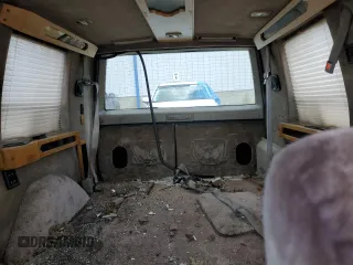 1998 GMC Safari z VIN 1GDDM19WXWB540497, wystawiony jako Copart lot #50780655 z przebiegiem 115 575 mil mil oraz Nie do naprawy. Historia ofert i sprzedaży dostępna na DreamBid. Obrazek 10.