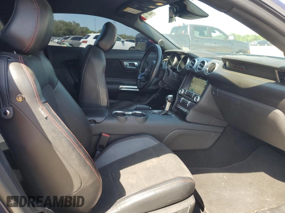 2019 Ford Mustang GT z VIN 1FA6P8CF2K5123203, wystawiony jako Copart lot #53878315 z przebiegiem 65 153 mil mil oraz Szkody całkowita. Historia ofert i sprzedaży dostępna na DreamBid. Obrazek 10.