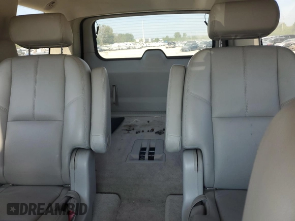 2007 GMC Yukon SLT with VIN 1GKFK13057J345796, listed as a Copart auction lot 71773124 with 218,788 mi miles and Salvage Title. Bid and sale history available at DreamBid. Image 10.