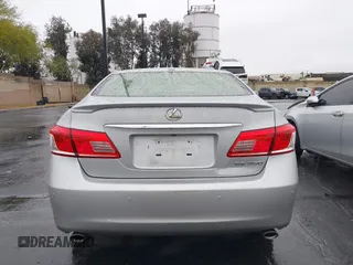 2012 Lexus ES 330 z VIN JTHBK1EG3C2489189, wystawiony jako IAAI lot #42174140 z przebiegiem 112 394 mil mil oraz . Historia ofert i sprzedaży dostępna na DreamBid. Obrazek 16.