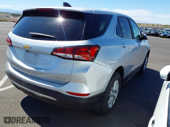 2022 Chevrolet Equinox LT with VIN 2GNAXTEV0N6134115, listed as a IAAI auction lot 41989096 with 118,688 mi miles. Bid and sale history available at carsss.com. Image 4.
