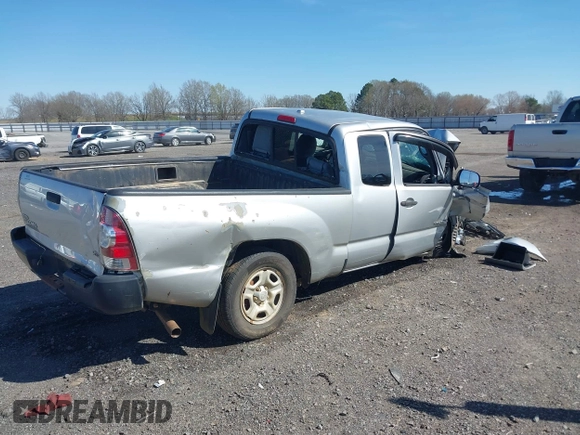 2010 Toyota Tacoma z VIN 5TETX4CNXAZ723380, wystawiony jako IAAI lot #41771322 z przebiegiem Nie podano mil oraz . Historia ofert i sprzedaży dostępna na DreamBid. Obrazek 4.