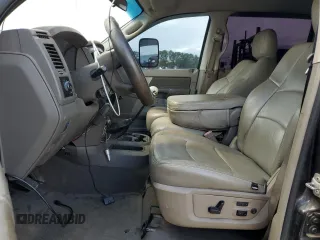 2007 Dodge 3500 SLT z VIN 3D7ML49C27G748810, wystawiony jako Copart lot #56492945 z przebiegiem 256 317 mil mil oraz Tytuł czysty. Historia ofert i sprzedaży dostępna na DreamBid. Obrazek 7.