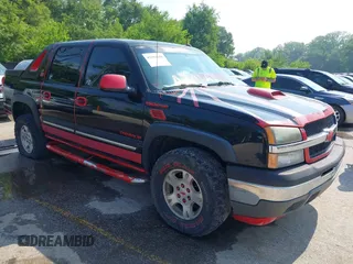 2005 Chevrolet Avalanche Z71 with VIN 3GNEK12Z45G185097, listed as a IAAI auction lot 42366698 with 153,014 mi miles and . Bid and sale history available at DreamBid. Image 1.