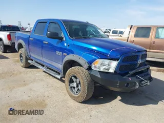 2017 Ram 1500 Express z VIN 3C6RR7KT4HG710272, wystawiony jako IAAI lot #41915939 z przebiegiem 105 890 mil mil oraz . Historia ofert i sprzedaży dostępna na DreamBid. Obrazek 1.