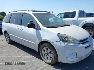 2005 Toyota Sienna XLE z VIN 5TDZA22C85S313633, wystawiony jako IAAI lot #42349022 z przebiegiem 213 249 mil mil oraz . Historia ofert i sprzedaży dostępna na DreamBid. Obrazek 1.